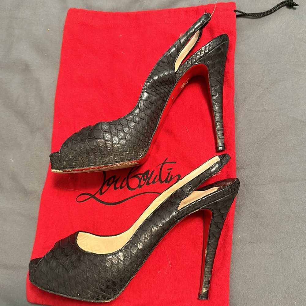 Christian Louboutin Black Snakeskin Heels Size 39